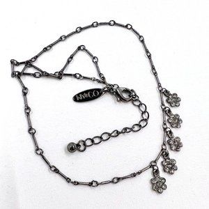 NWOT - NY & CO - Gunmetal Tone 5 Flower Charmed 15” Chain Necklace